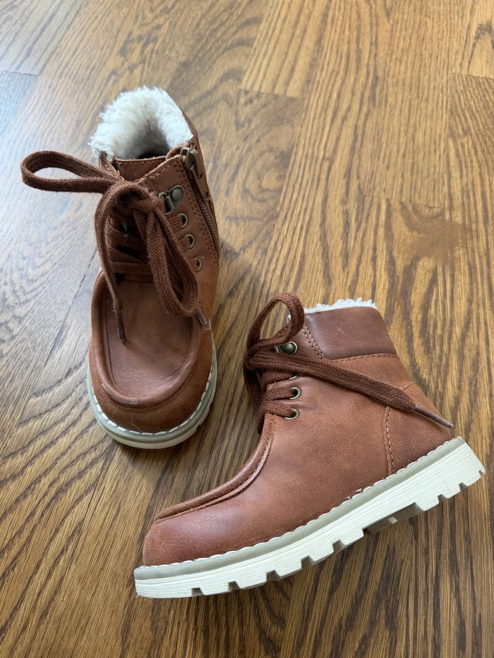 Old Navy Hiker Boot in Cognac, toddler size 7